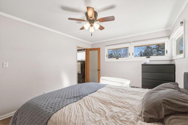 8837 N Navajo ROAD, Bayside, WI 53217