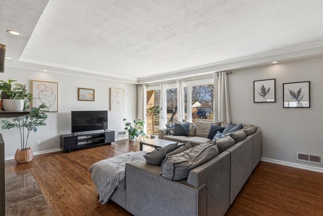 8837 N Navajo ROAD, Bayside, WI 53217