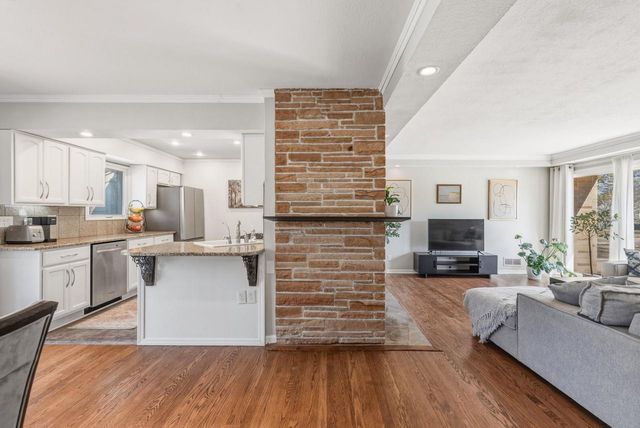 8837 N Navajo ROAD, Bayside, WI 53217