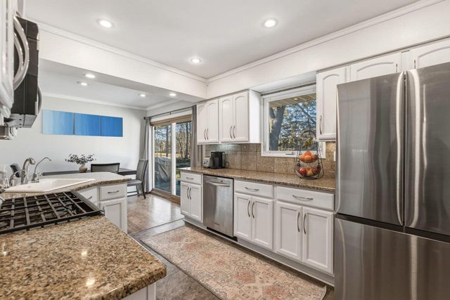 8837 N Navajo ROAD, Bayside, WI 53217