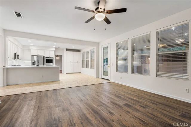 41871 Dahlias, Murrieta, CA 92562