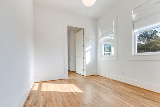 709 E 13th Street, Houston, TX 77008