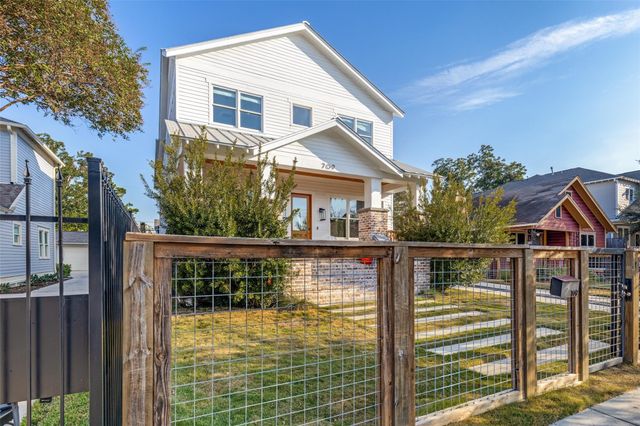 709 E 13th Street, Houston, TX 77008
