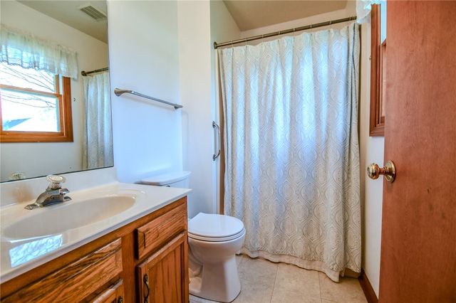 605 Rubythroat Lane, Englewood, OH 45315