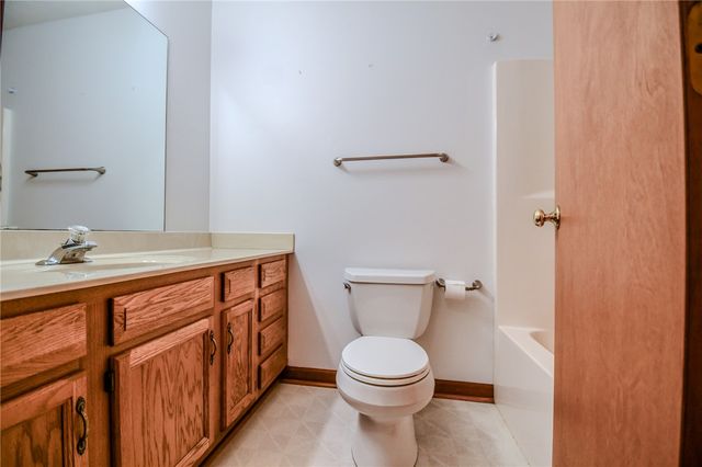 605 Rubythroat Lane, Englewood, OH 45315