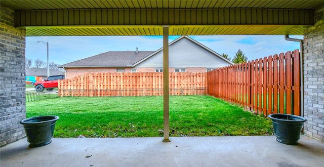 605 Rubythroat Lane, Englewood, OH 45315