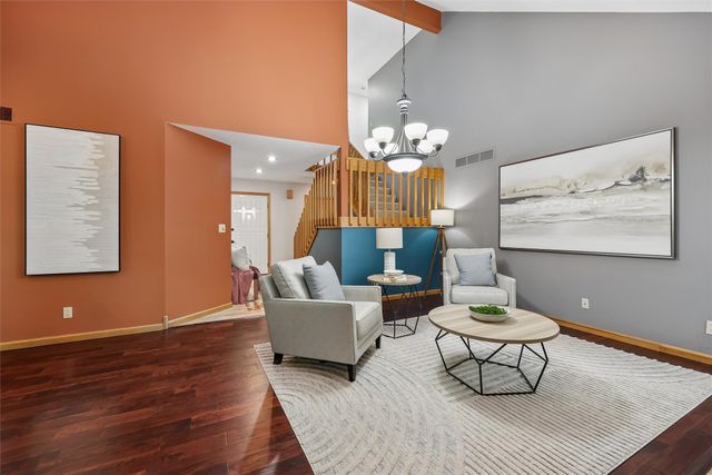 6913 NE Berwick Drive, Ankeny, IA 50021