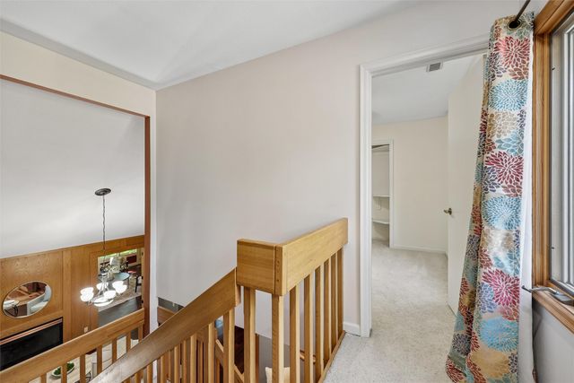 6913 NE Berwick Drive, Ankeny, IA 50021