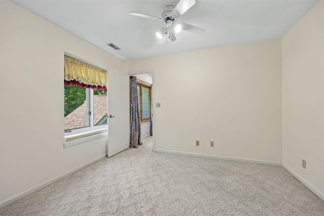 6913 NE Berwick Drive, Ankeny, IA 50021