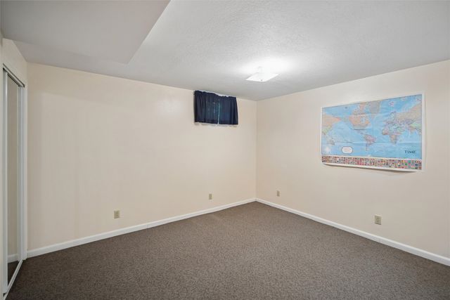 6913 NE Berwick Drive, Ankeny, IA 50021