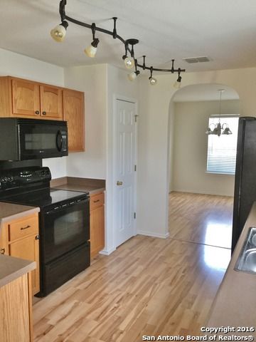 2715 Point Sur, Converse, TX 78109