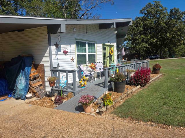 27 Opalochee Drive, Cherokee Village, AR 72529