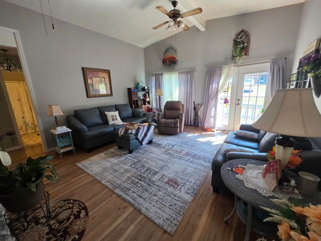 27 Opalochee Drive, Cherokee Village, AR 72529