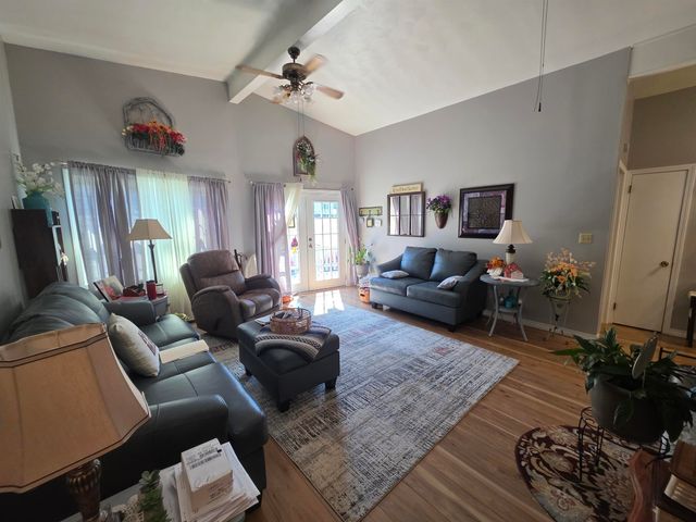 27 Opalochee Drive, Cherokee Village, AR 72529