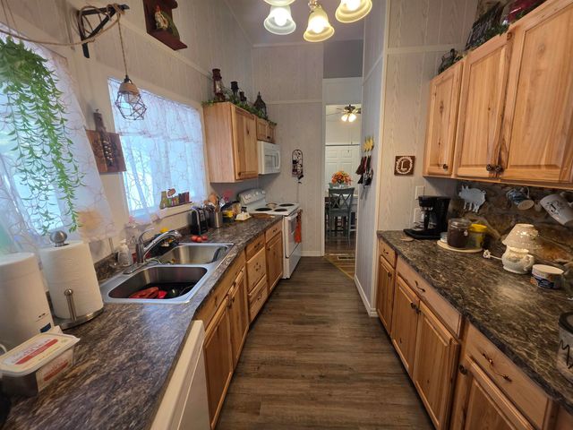 27 Opalochee Drive, Cherokee Village, AR 72529