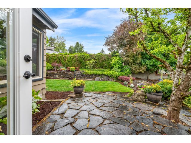 11950 Sw KING GEORGE Dr, King City, OR 97224