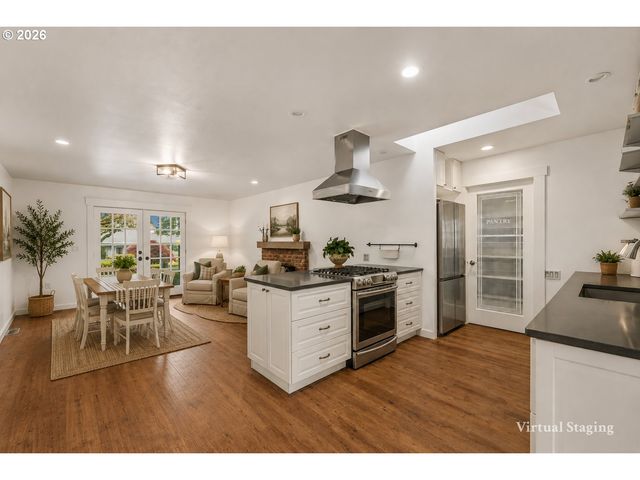 11950 Sw KING GEORGE Dr, King City, OR 97224