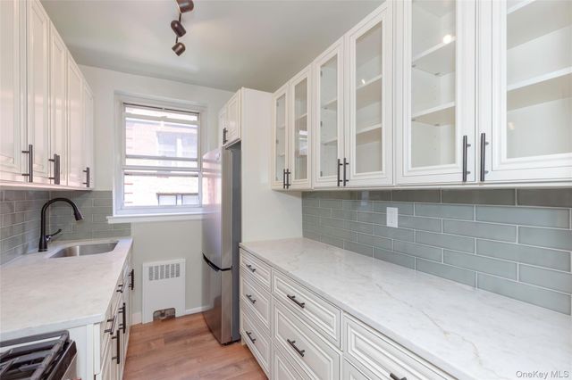 12 Westchester Avenue 4H, White Plains, NY 10601