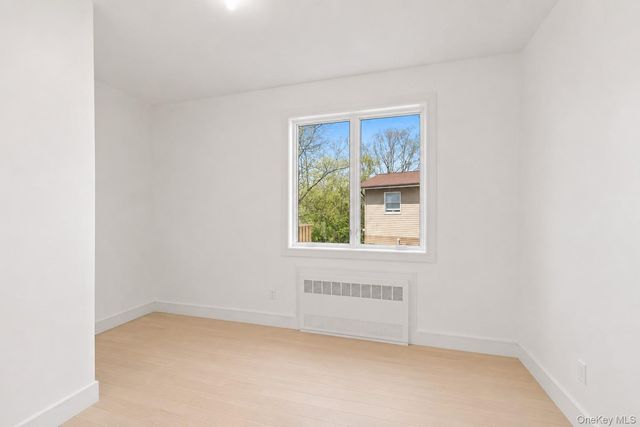 15 Warren Court 201, Monsey, NY 10952