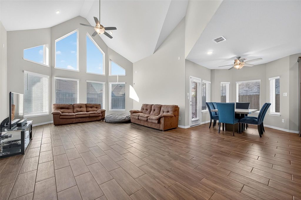 1122 Vidalia Onion Drive, Richmond, TX 77406