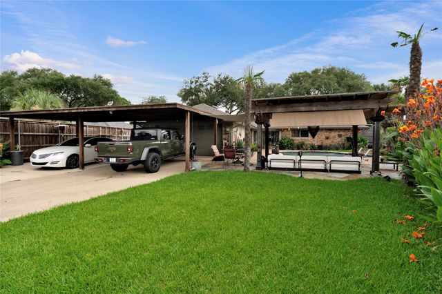 1638 Silverleaf Drive, Carrollton, TX 75007