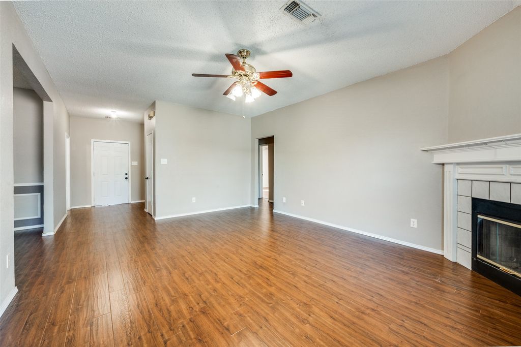 7728 Liz Lane, Watauga, TX 76148 — photo 3
