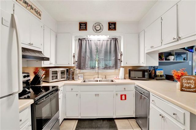 5023 Freeway Lane, Mobile, AL 36619