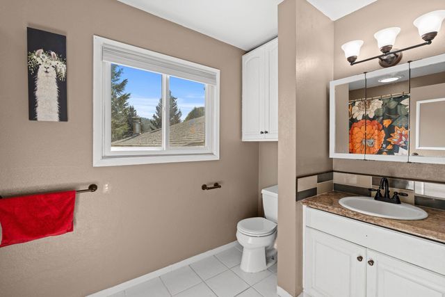 6422 E 15th Ave, Spokane Valley, WA 99212