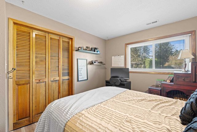 6422 E 15th Ave, Spokane Valley, WA 99212