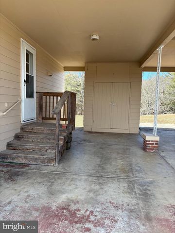 2621 FRANKLIN PIKE, Petersburg, WV 26847