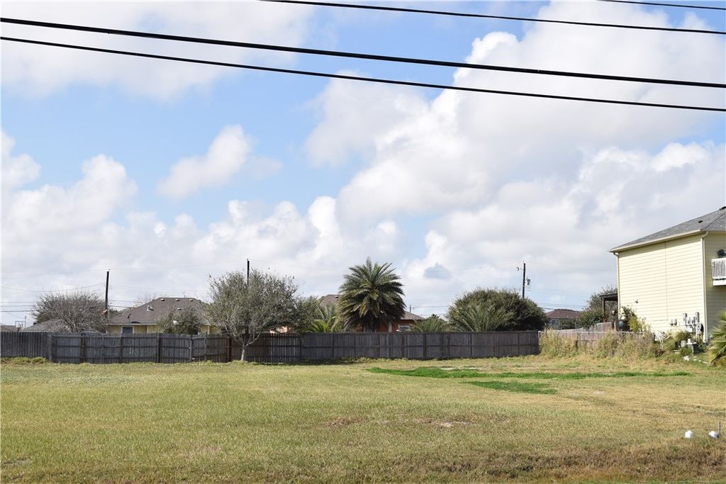 1218 Laguna Shores, Corpus Christi, TX 78418 — photo 2