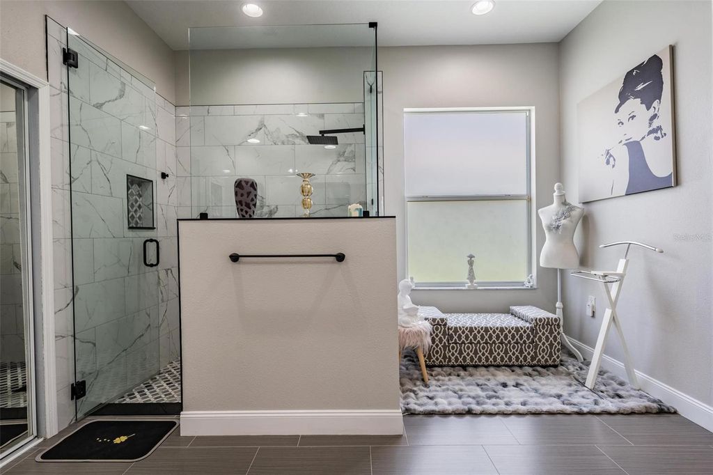 Image 33 of property listing at 23626 ABERCORN LANE, Land O Lakes, FL 34639