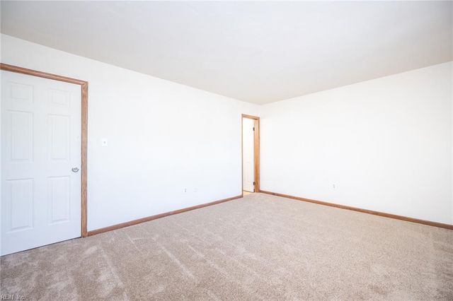 5589 Campus DR, Virginia Beach, VA 23462