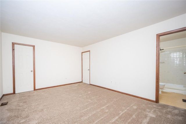 5589 Campus DR, Virginia Beach, VA 23462