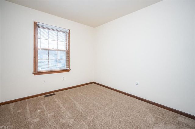 5589 Campus DR, Virginia Beach, VA 23462