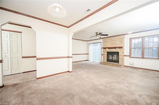 5589 Campus DR, Virginia Beach, VA 23462