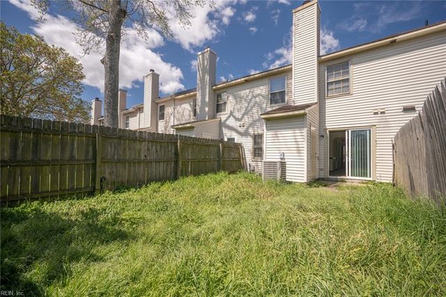 5589 Campus DR, Virginia Beach, VA 23462