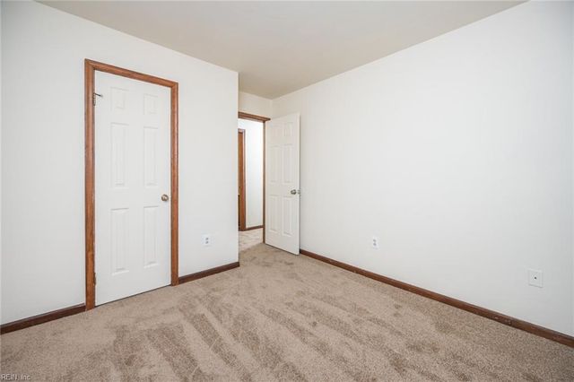 5589 Campus DR, Virginia Beach, VA 23462