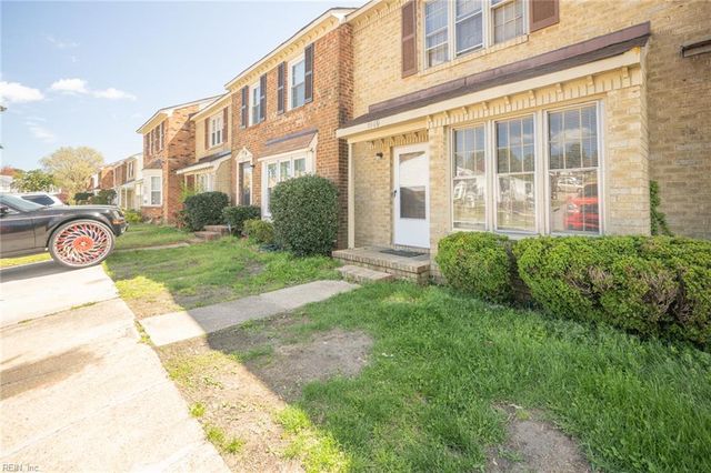 5589 Campus DR, Virginia Beach, VA 23462