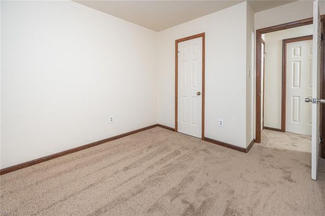 5589 Campus DR, Virginia Beach, VA 23462