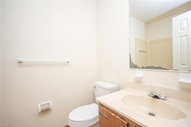 5589 Campus DR, Virginia Beach, VA 23462