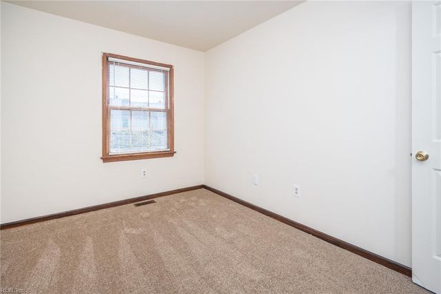 5589 Campus DR, Virginia Beach, VA 23462