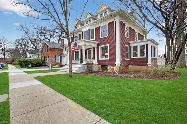 631 College Street, Beloit, WI 53511