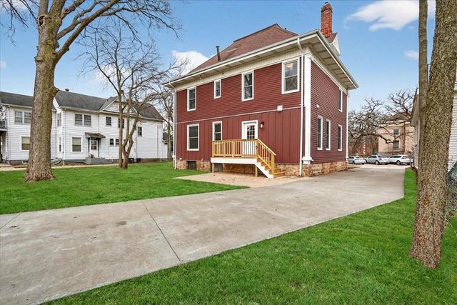631 College Street, Beloit, WI 53511