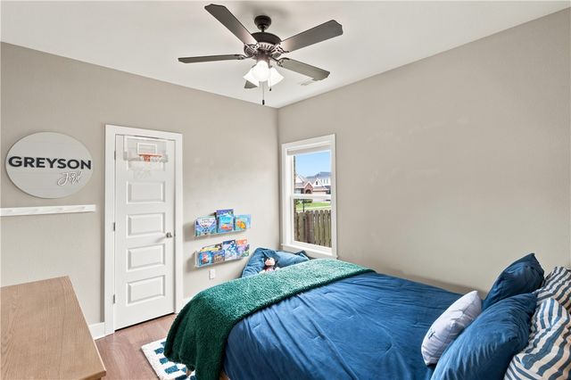 4636 W Bittersweet Drive, Fayetteville, AR 72704