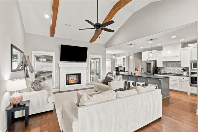 4636 W Bittersweet Drive, Fayetteville, AR 72704
