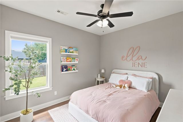 4636 W Bittersweet Drive, Fayetteville, AR 72704