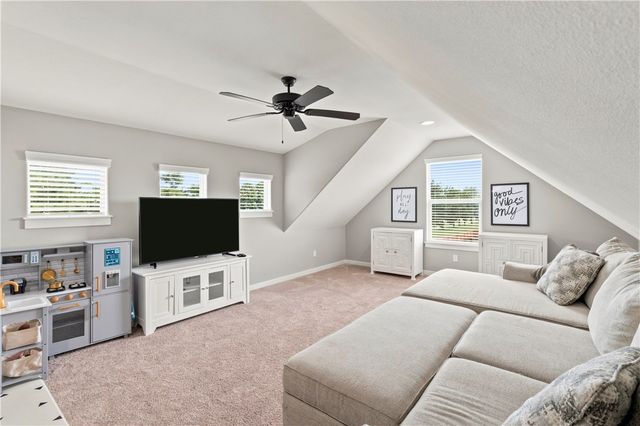 4636 W Bittersweet Drive, Fayetteville, AR 72704