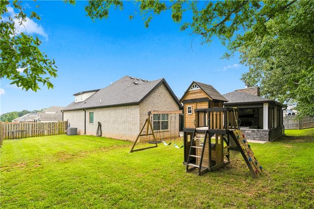 4636 W Bittersweet Drive, Fayetteville, AR 72704