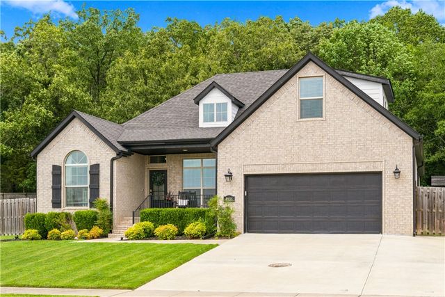 4636 W Bittersweet Drive, Fayetteville, AR 72704